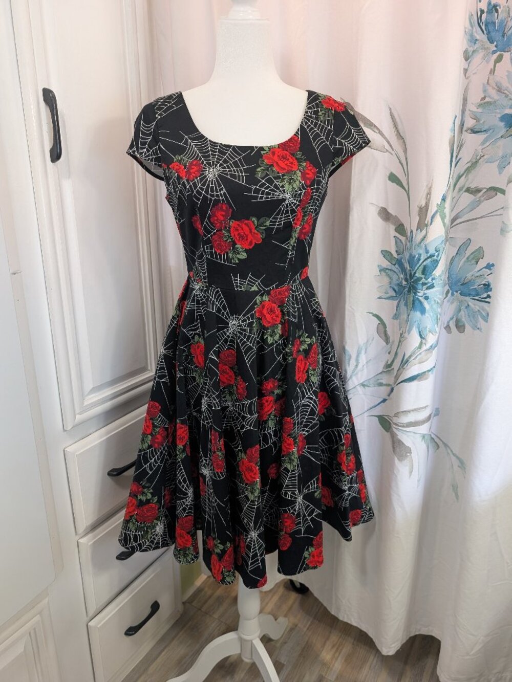 Eva Rose Retro Spiderweb & Red Roses Cap Sleeve Flare Swing Dress Size S
